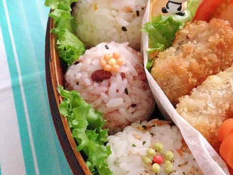 超簡単☆ワンポイント!ぶぶあられのお花おにぎり♪